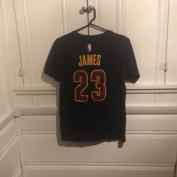 Cleveland cavaliers tee shirt. - Picture 2 of 6